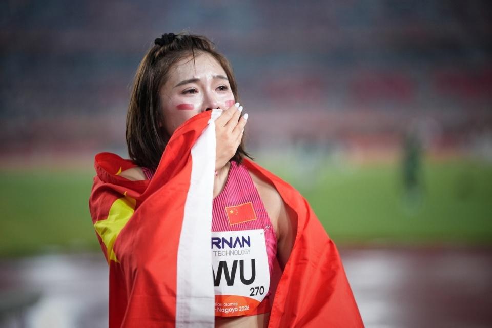 向用户提供几百款产品相关图片